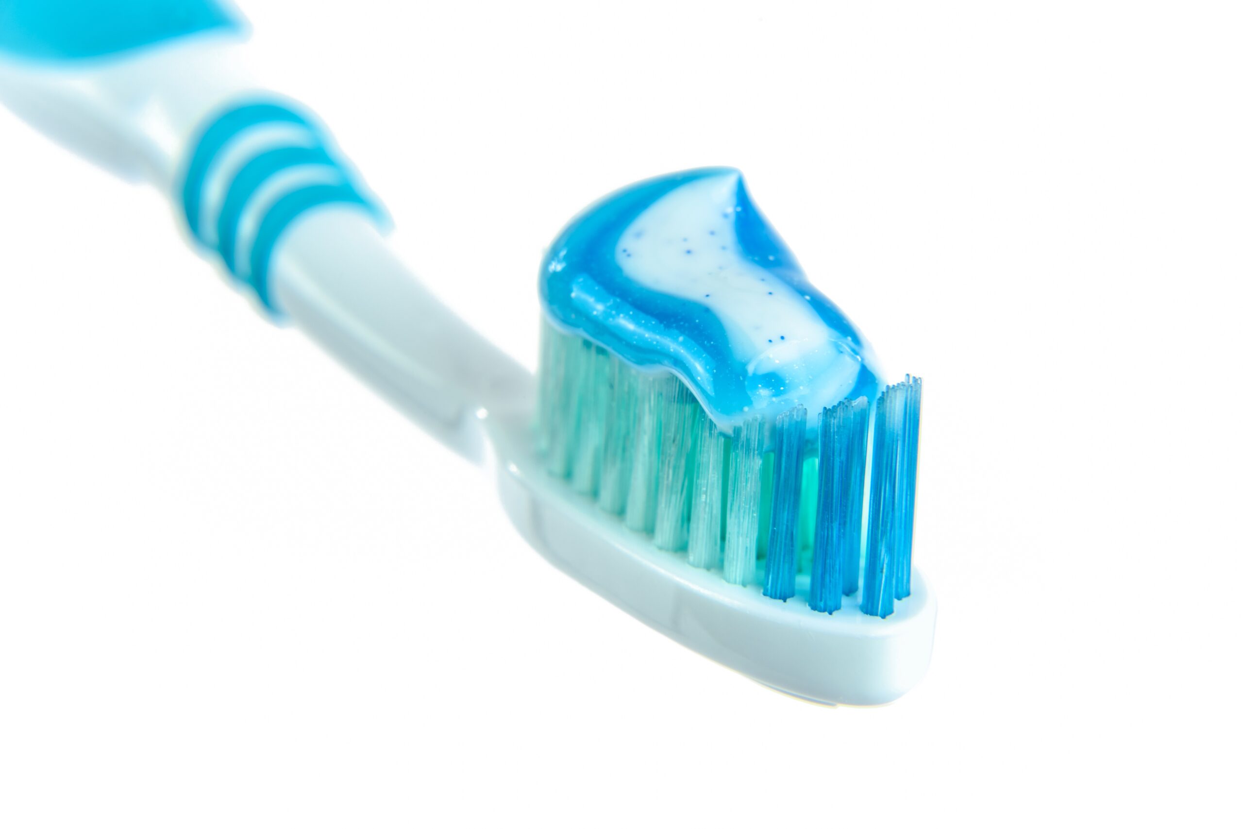 Unexpected Ways to Use Toothpaste | Hickman Dentist